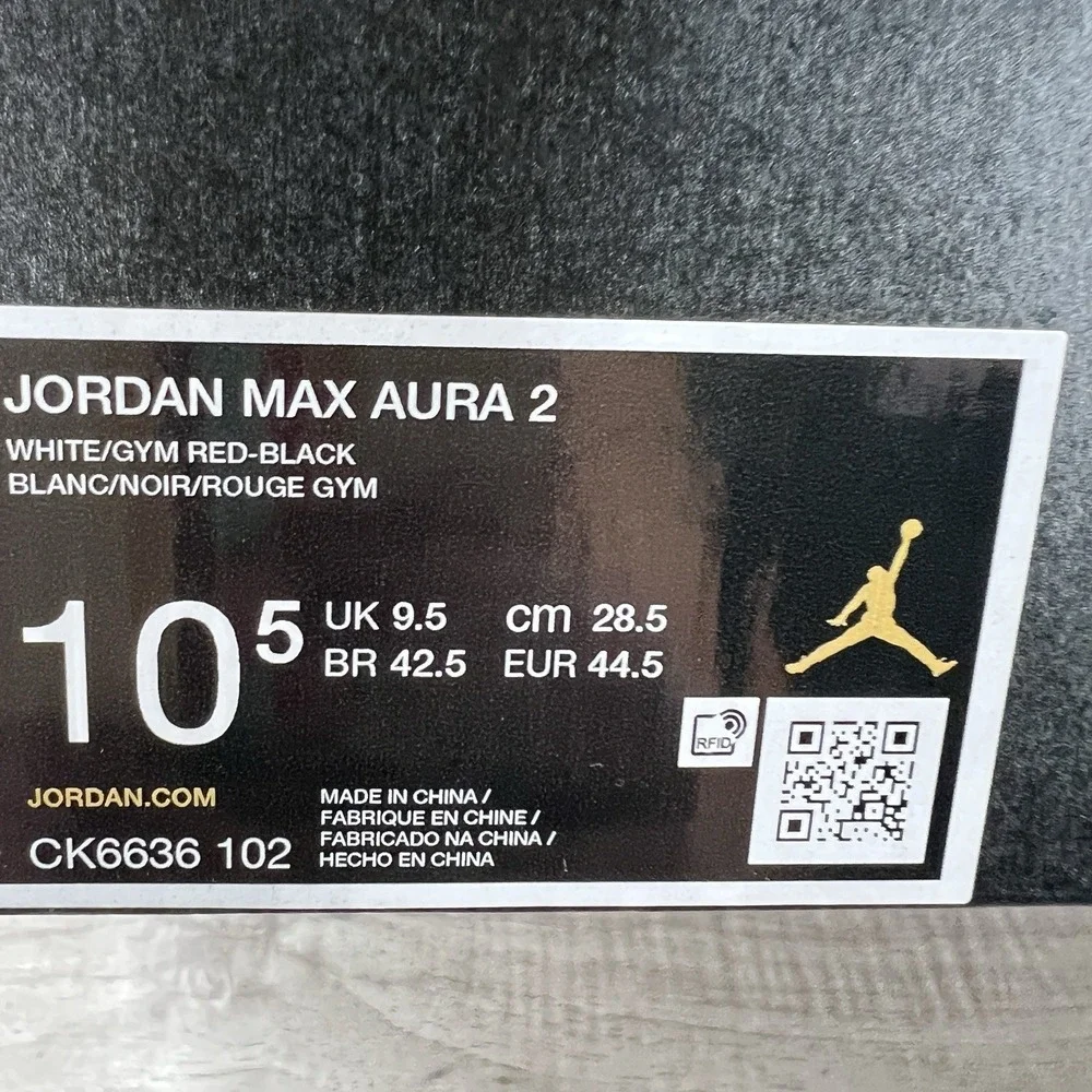 Jordan Max Aura 2 Men's 10.5 White Black Gym Patent Basketball Shoes CK6636-102
